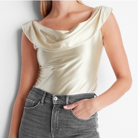 Satin Off the shoulder bodysuit - Picture 6 of 6